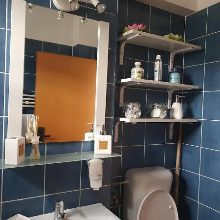 Mi Casa Su Casa *