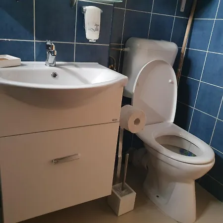 Mi Casa Su Casa *
